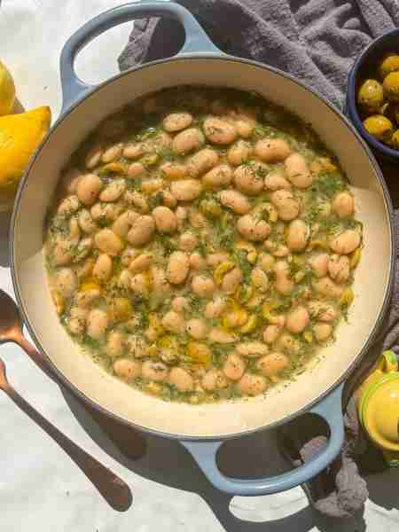 Beautiful Beans😍 These lemony dill one-pot butter beans are the perfect Spring/Summer dish -served...