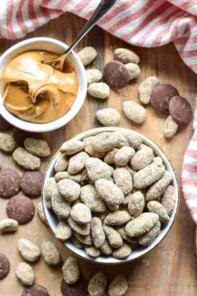 Copycat Skinny Dipped Almonds – made with just 5 ingredients! https://www.lemontreedwelling.com/ski...