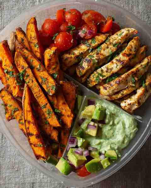 High-Protein Grilled Chicken Meal Prep with Sweet Potato Fries & Avocado Dip 🍗🥑🍠 Prep time: 20 mi...