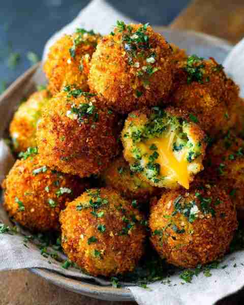 Crispy Broccoli Cheese Bites: A Delicious Twist on Healthy Snacking Recipe in First Coʍmеոτ⬇️