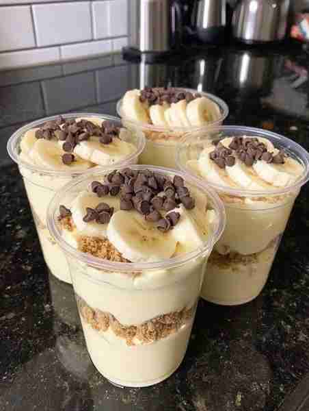 Cheesecake Cups 1 point 90 calorie cheesecake cups!this quick & easy recipe and it’s a treat for Beg...