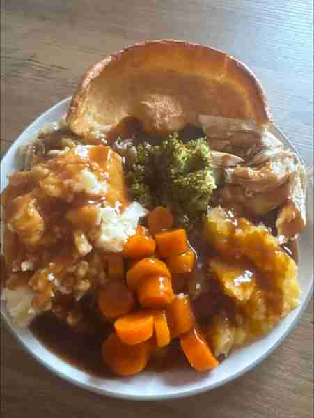 Lovely chicken dinner today. I like mash so give over with the mash doesn’t belong on a dinner or ro...