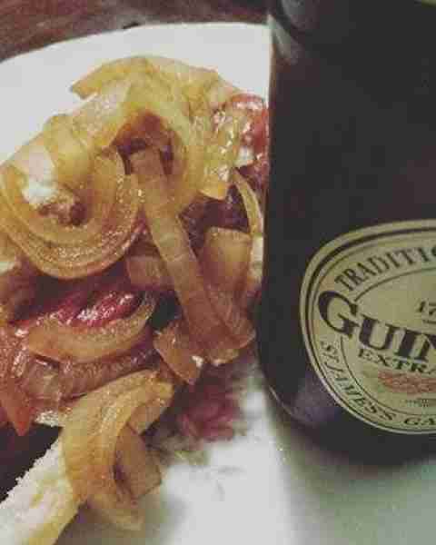 Beer Brats I bottle Guinness Stout 2 Tablespoons butter 1 sweet onion, thinly sliced 2 cloves garlic...