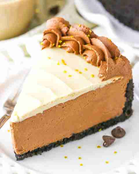 This No Bake Baileys Cheesecake is thick, creamy and FULL of Baileys flavor! Type "recipe" in the co...