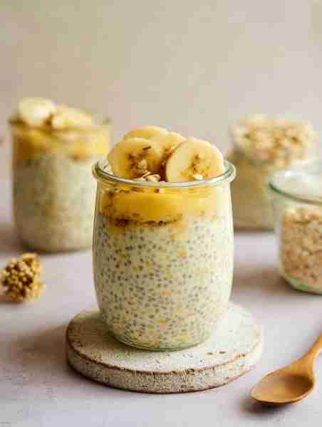 Keto Overnight “Oats” (No Oats!) Ingredients (2 servings) For the base: 3 tbsp chia seeds 3 tbsp uns...
