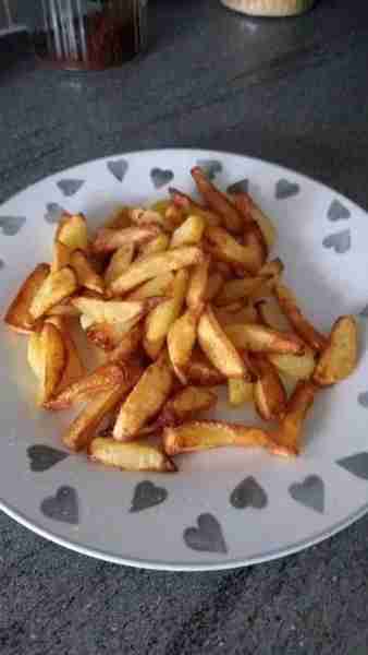First time we've tried homemade chips in the new air fryer😋 - Cut & soak chips in cold water for 30...