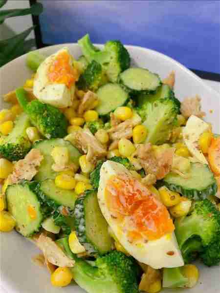veggie & protein salad packed with crunchy broccoli 🥦, juicy cucumbers 🥒, sweet corn 🌽, tender ch...