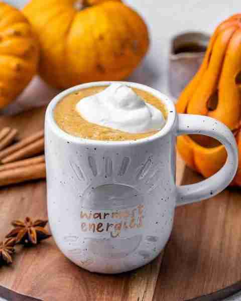 Hot Pumpkin Milk 🍂 Are you a pumpkin fan? I’m not just a fan. I’m completely obsessed. COMPLETELY....