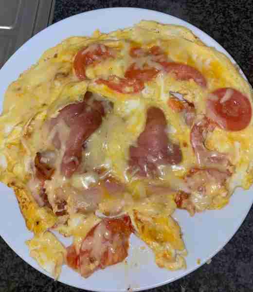 Omelette for tea by Lee