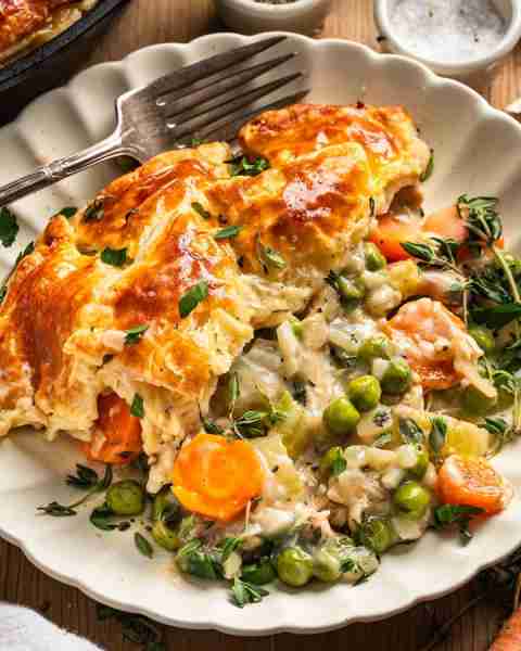 🧡 The Easiest Chicken Pot Pie made with Puff Pastry as top crust. 🧡 No-bottom crust! 🧡 No soggine...