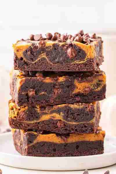 Easy Pumpkin Brownies! 🧡🍂 So easy & scrumptious for Fall! 🎃 RECIPE BELOW!