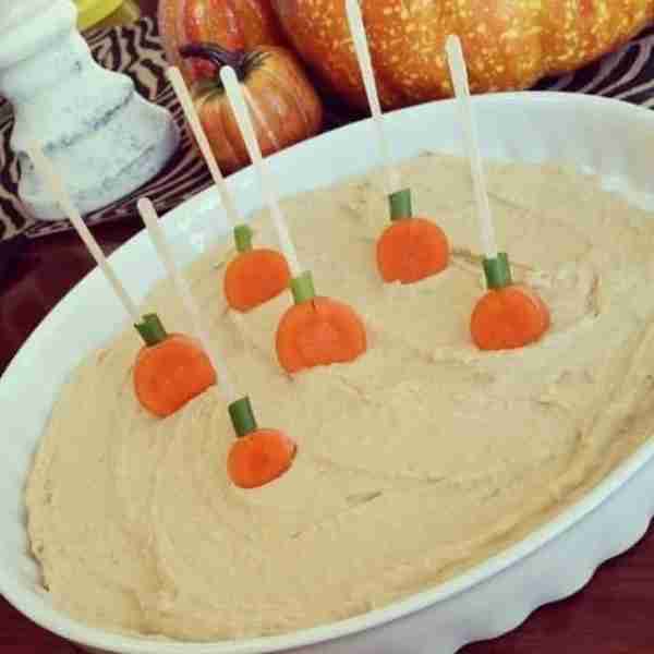 Raise your hand if this is something you're excited to make this soon! 🙌🙋‍♀️🙋🙋‍♂️ Hummus for Fal...