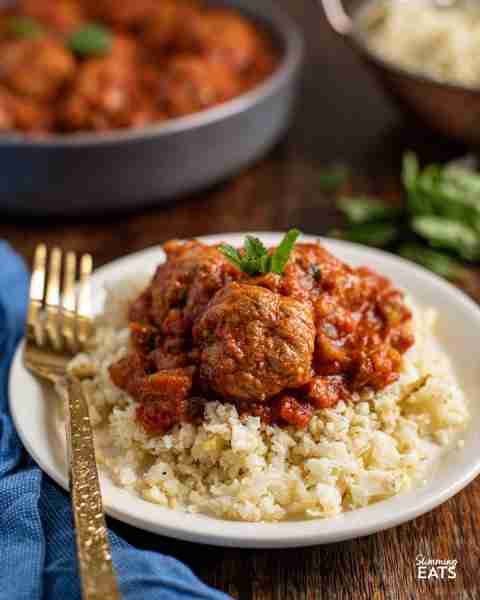 https://www.slimmingeats.com/blog/lamb-and-mint-meatballs-in-a-sweet-and-spicy-sauce Tender Lamb and...