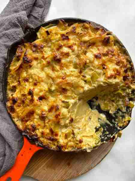 This potato and leek gratin goes viral everytime I share it when winter rolls around - it's cheesy,...