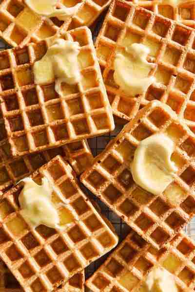 Healthy Protein Waffles - Breakfast of champions! High protein waffles made in a blender with easy 1...