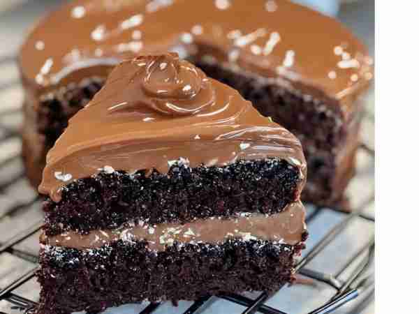 🍫 Chocolate Dream Cake 📝 Intro Moist chocolate layers, rich ganache, and melt-in-your-mouth textur...