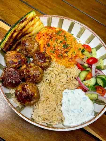 I love making these Mediterranean bowls at home 🤤