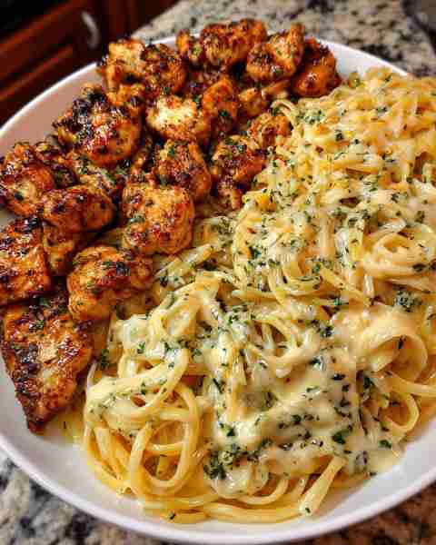 Garlic Butter Chicken Spaghetti Alfredo with Mozzarella Cream Ingredients: 1 pound spaghetti 2 pound...