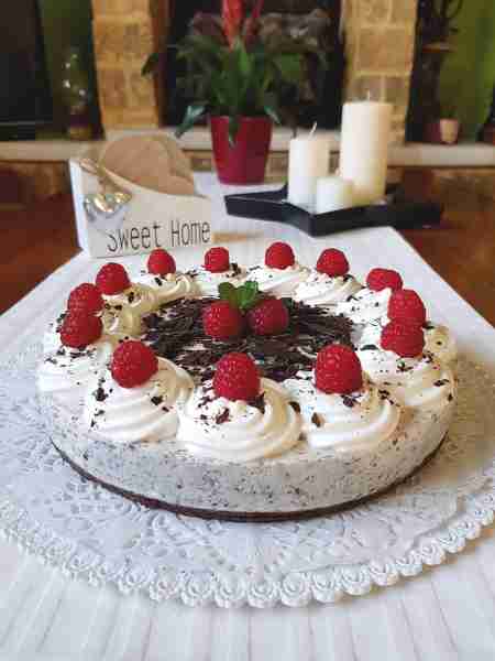 STRACCIATELLA CHEESECAKE 🌹 Stracciatella Cheesecake dessert is inspired by the famous Italian gelat...