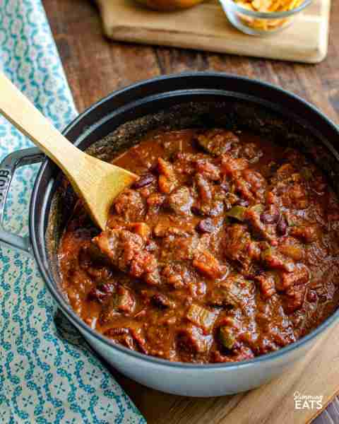 https://www.slimmingeats.com/blog/beef-and-butternut-squash-chilli Dig into a delicious bowl of this...