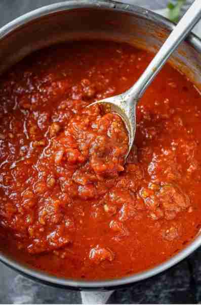 HOMEMADE SPAGHETTI SAUCE - You'll never want to buy jarred sauce again! 𝗙𝗨𝗟𝗟 𝗥𝗘𝗖𝗜𝗣𝗘 👇💬