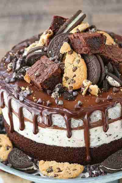 Cookies and Cream Brownie Ice Cream Cake Ingredients: - 1 box brownie mix (plus required eggs, oil,...