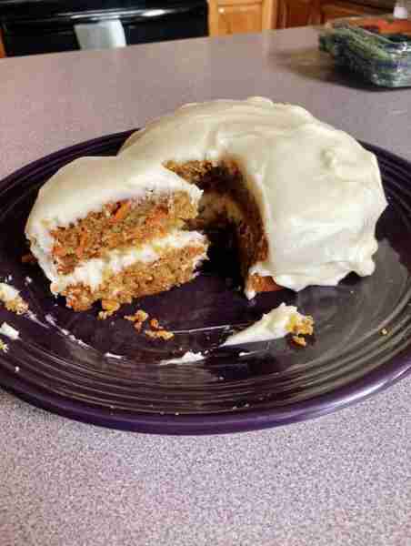 Keto Carrot Cake with Cream Cheese Frosting Ingredients For the cake: 2 cups almond flour 1/4 cup co...