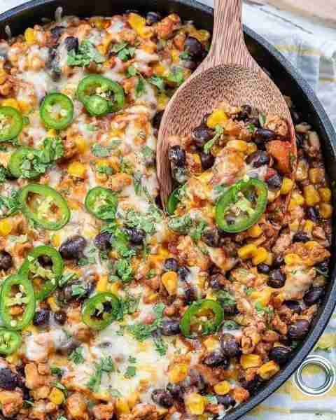 20 Minute Mexican-Style Casserole is the Perfect Weeknight Dinner Idea!