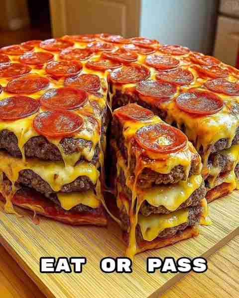 🔥 Ultimate Double Cheeseburger Pizza Stack 🔥 Layers of pizza crust, ground beef, cheese, and burge...