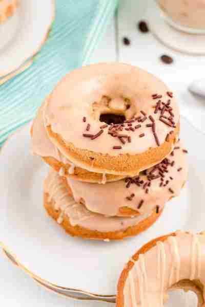 ☕️🍩 These Coffee Donuts are made with a light vanilla cake base infused with espresso flavor, and...
