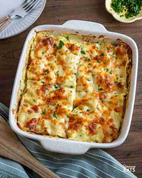 https://www.slimmingeats.com/blog/roasted-cauliflower-cheese-lasagne Roasted Cauliflower Cheese Lasa...