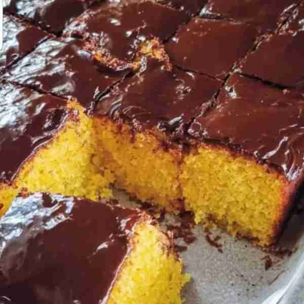 Yellow Sheet Cake with Chocolate Frosting Cake Ingredients 2 ½ cups all-purpose flour 2 ½ tsp bakin...