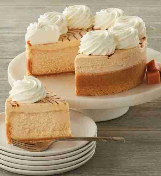 Dulce de Leche Caramel Cheesecake (Cheesecake Factory Style) Ingredients Crust: 2 cups graham cracke...