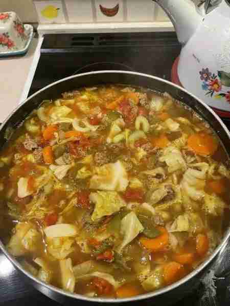 Large Pot of Cabbage Soup!! Smells Delicious Ingredients: 1 lb ground beef or turkey (optional for a...