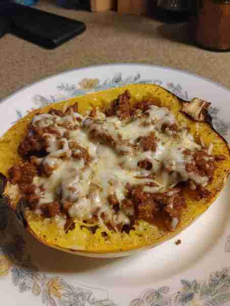 Keto Stuffed Spaghetti Squash with Meat Sauce Ingredients 1 medium spaghetti squash 1 lb ground beef...