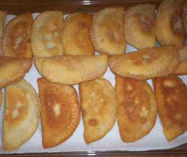 These are great little apple pies, & you can change the fruit to a different filling, I have made pe...