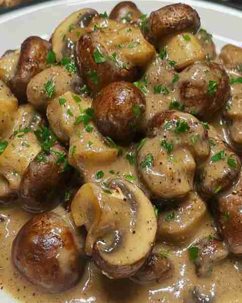 Cooking this meal for the third time—I simply love that fantastic sauce!. Full recipe 👇 💬