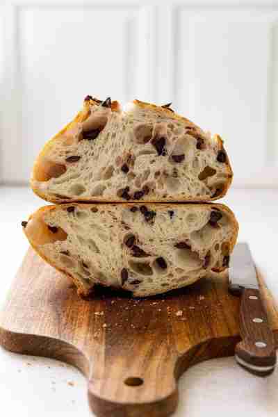 Crispy crust, tender crumb, and that hint of Mediterranean soul in every bite — homemade olive sourd...