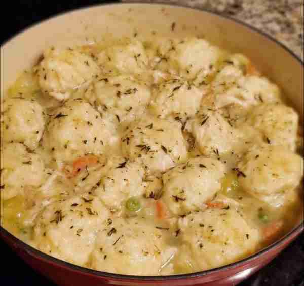 Old-Fashioned Chicken and Dumplings Ingredients FOR THE CHICKEN: 2 lbs boneless, skinless chicken b...