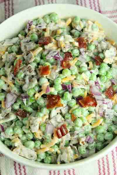 Creamy Bacon Pea Salad! 💚 Tossed in an Incredible dressing! 💚 RECIPE BELOW!