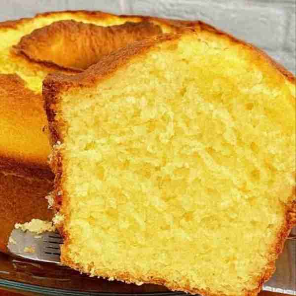Moist Lemon Pound Cake Recipe Ingredients: 1 1/2 cups (190g) all-purpose flour 1 1/2 teaspoons baki...
