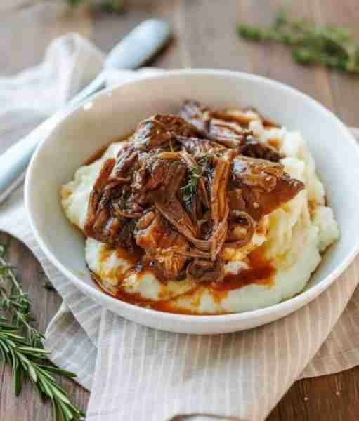 🍽️ Classic Pot Roast with Mashed Potatoes Recipe in First C.o.ʍ.m.е.ո.τ💬