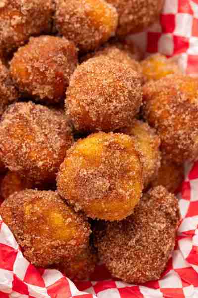 2 Ingredient Apple Pie Donut Holes! 🍎 So easy & no big mess! 🍎 RECIPE BELOW!