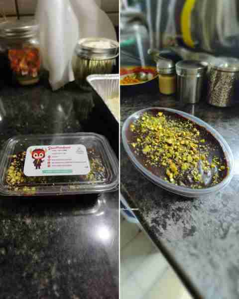 Keto Chocolate Pistachio Fudge (No-Bake & Silky Smooth) 🧂 Ingredients For the Fudge Base: 1 cup hea...