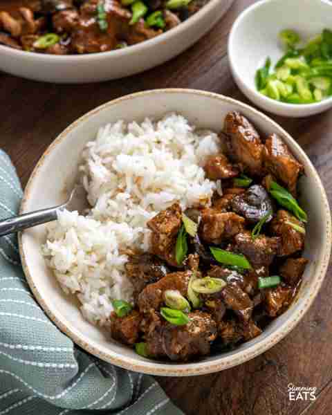 https://www.slimmingeats.com/blog/slow-cooker-umami-pork-with-mushrooms Let your slow cooker transfo...