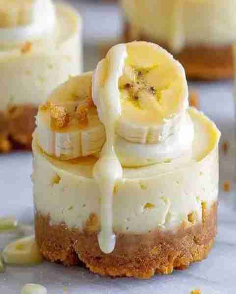 Mini Banana Pudding Cheesecakes Ingredients 1 1/2 cups graham cracker crumbs 1/4 cup granulated suga...