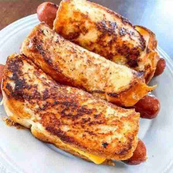 These air fryer grilled cheese hot dogs🤤 are pretty popular with the kids, extremely budget friendl...