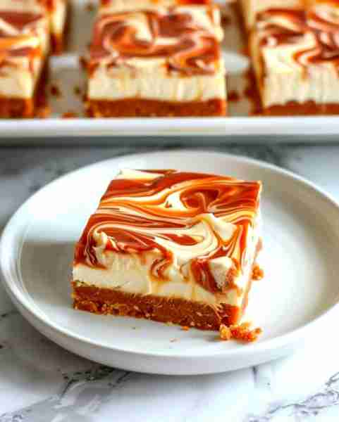 🍮 Caramel Cheesecake Bars 🧾 Ingredients For the crust: • 1½ cups graham cracker crumbs • ¼ cup g...