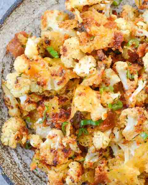 Crispy, salty, crunchy! This super easy low-carb side is loaded with all of your favorite flavors!
