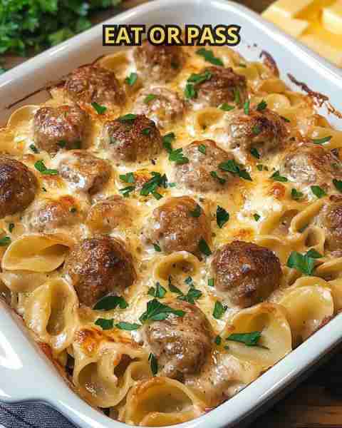 Creamy Swedish Meatball Noodle Bake Ingredients: 1 lb egg noodles 1 lb pre-cooked Swedish meatballs...